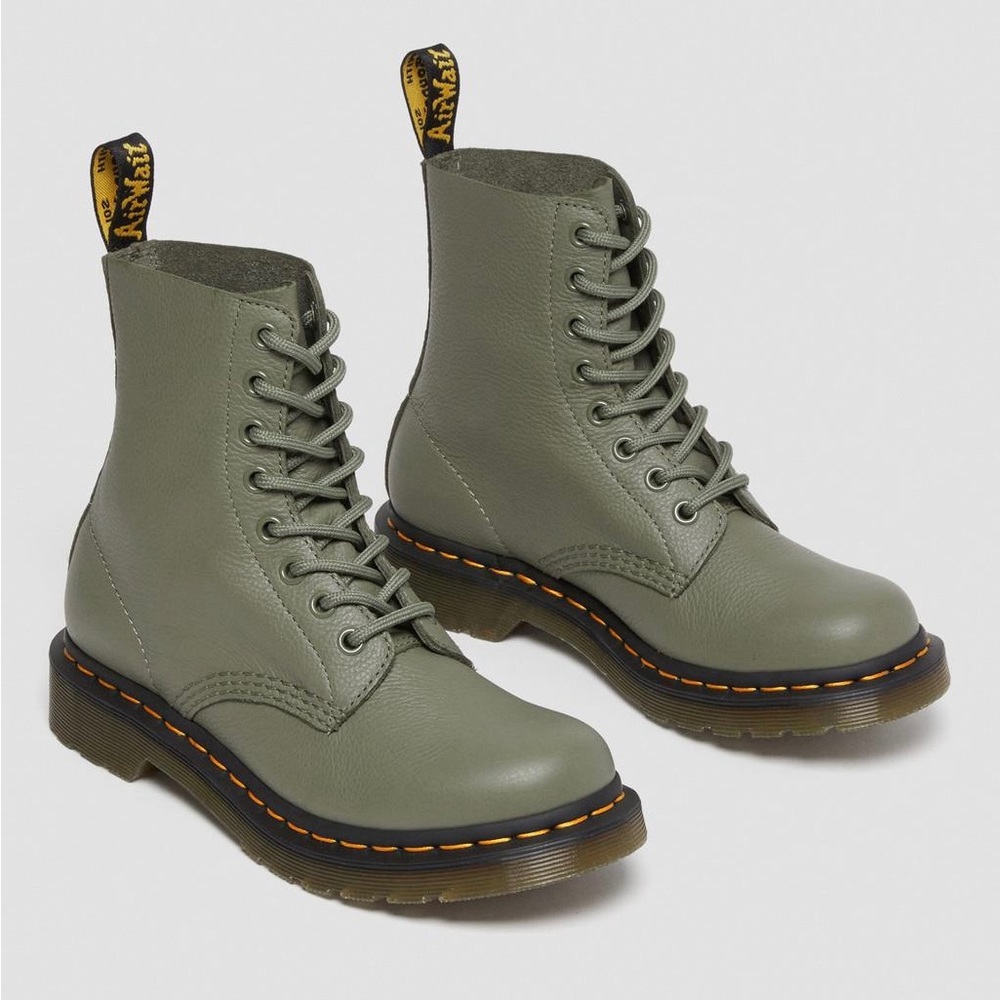 Dr. Martens Pascal 1460 Leather boots